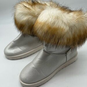 H2K  women’s pearl white Faux Fur-brown tan Trimmed Boot winter  bootie’s Sz 8